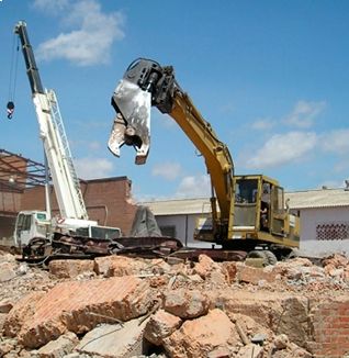 Garman Gestión S.L. demolición con maquinas